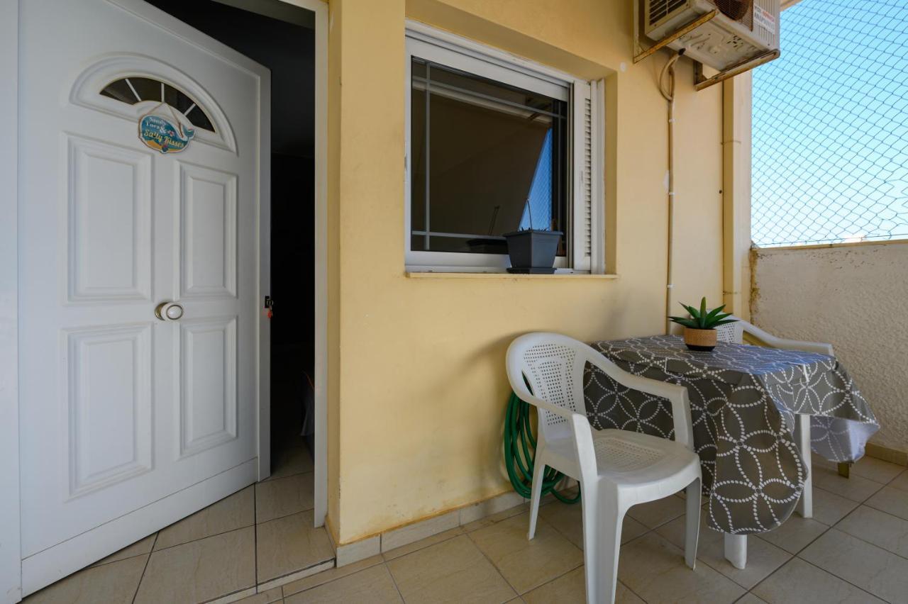Rea Apartment II "1Minute From The Beach" Kalamáta Eksteriør bilde