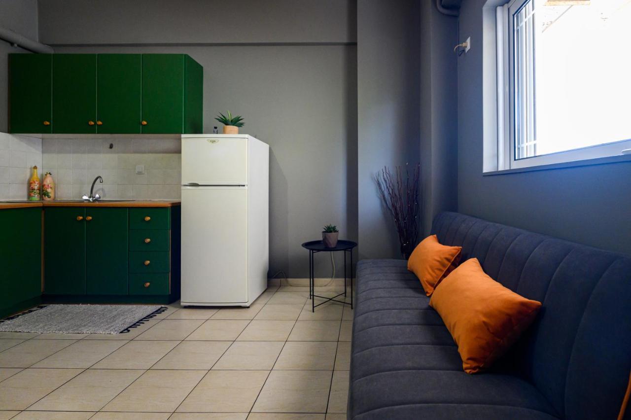 Rea Apartment II "1Minute From The Beach" Kalamáta Eksteriør bilde